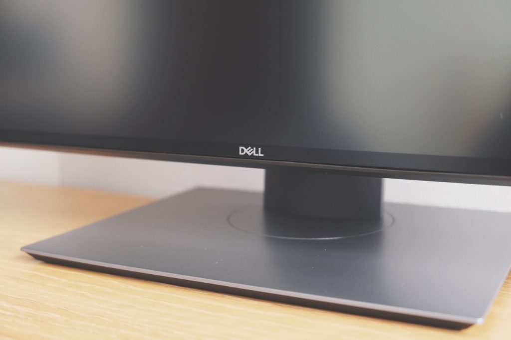 自宅に最適なモニター Dell「U2520D」をレビュー【25インチ2K】